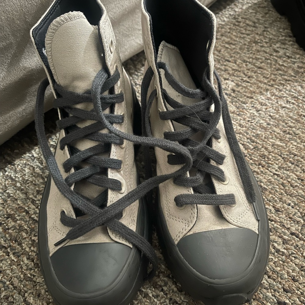 Converse Run Star Hike